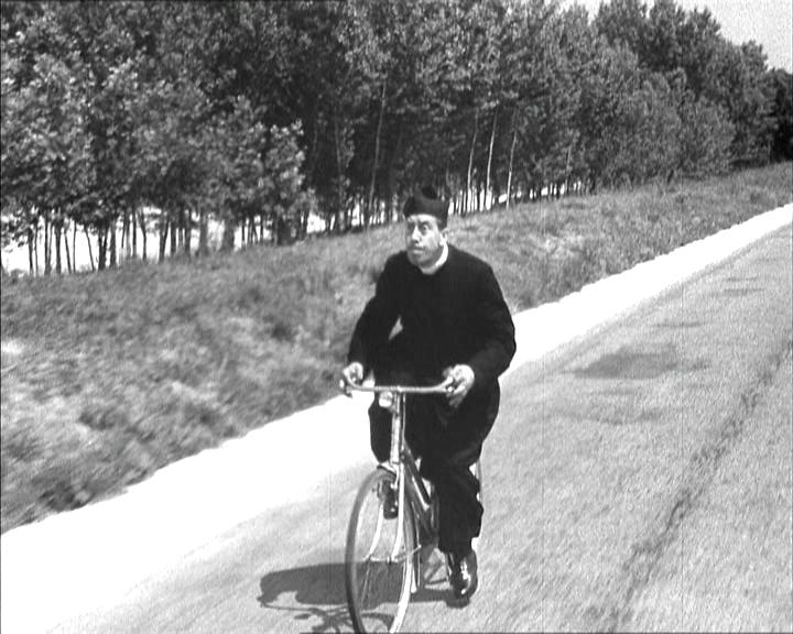 Guareschi Don Camillo in bici