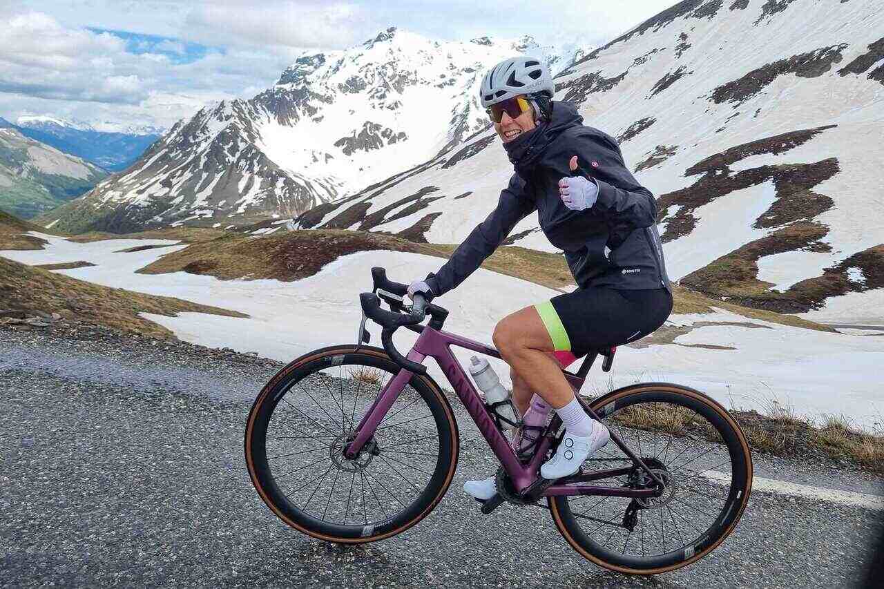 La salita al Colle del Galibier in bici Paola Gianotti