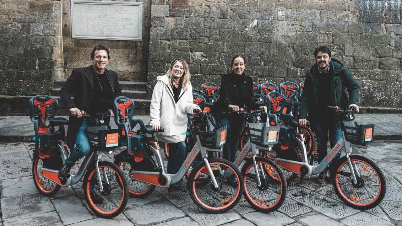 Firenze: seggiolino per bambini sui mezzi del bike sharing